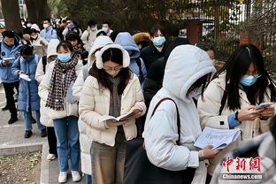 早早推空门不就完了！博古伊斯“鬼畜”停球调整，错失超级大空门